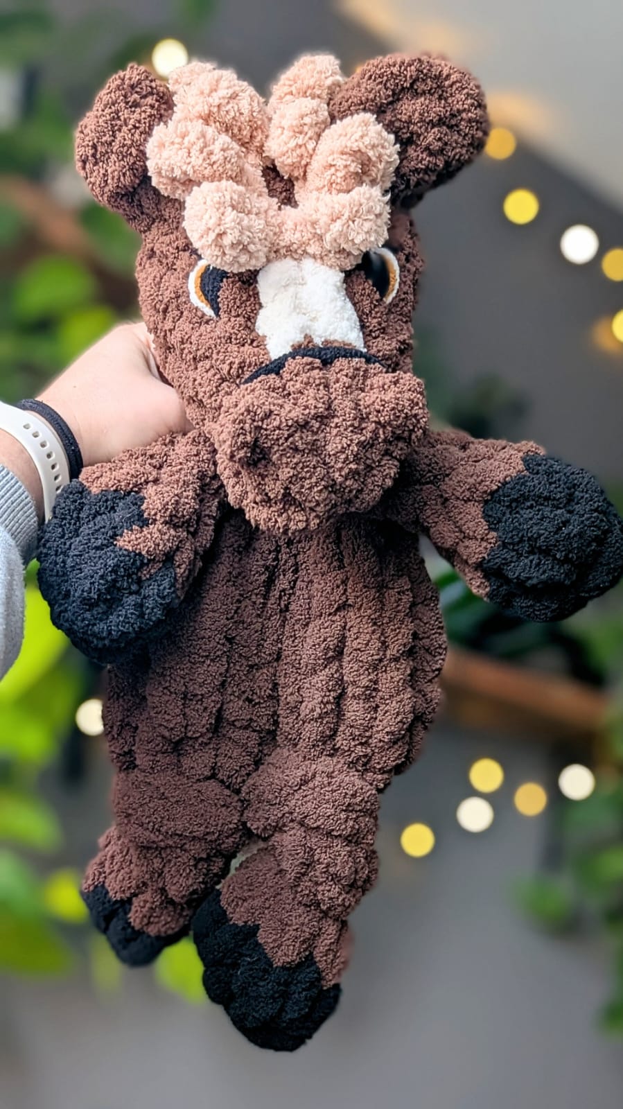 Chunk Knit Horse Snuggler